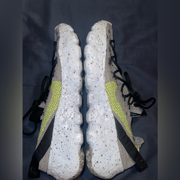 Nike Space Hippie 04 Grey Volt Women’s 13.5 Fits Men’s Size 12 - Picture 5 of 9